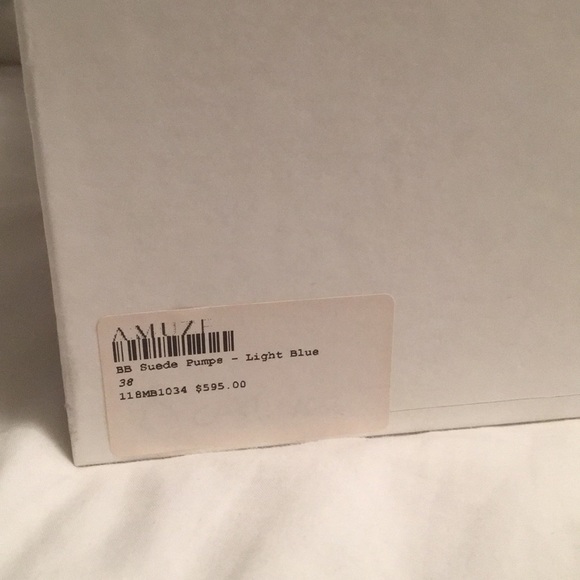 BRAND NEW Manolo Blahnik suede pump - Picture 7 of 7